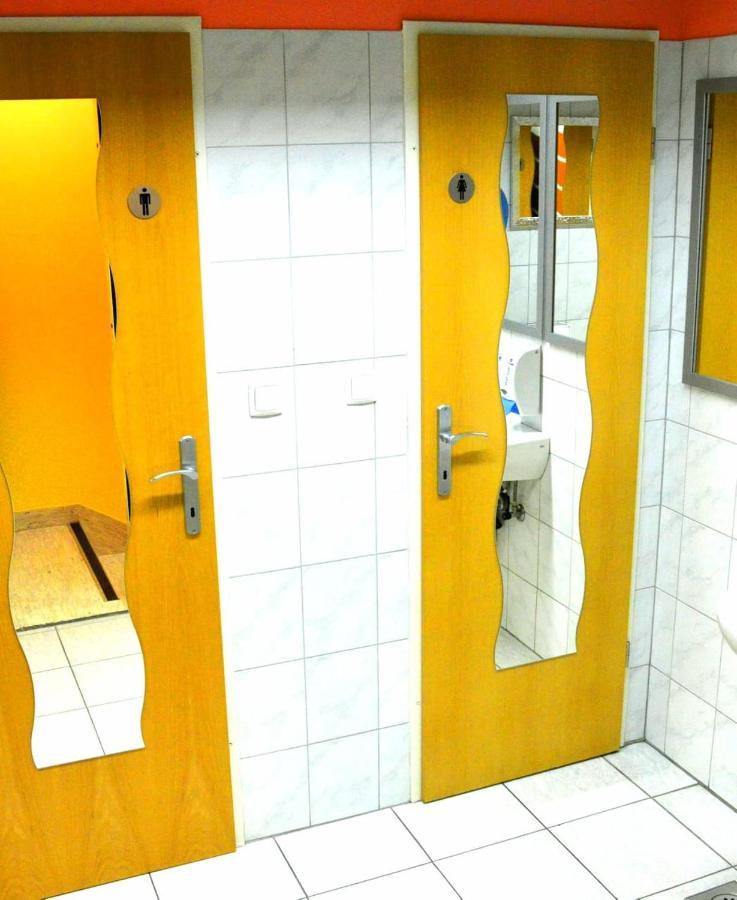 Tej Hostel Ljubljana Bagian luar foto