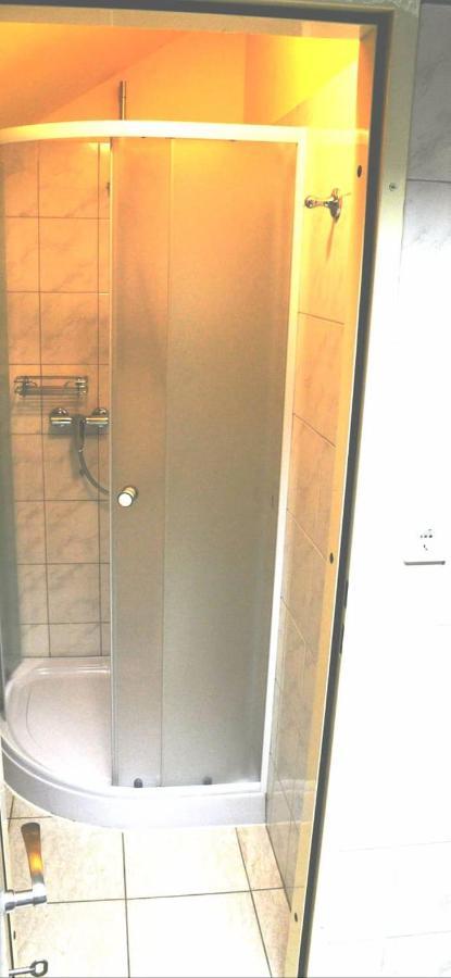 Tej Hostel Ljubljana Bagian luar foto