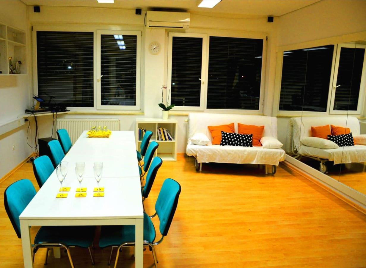 Tej Hostel Ljubljana Bagian luar foto