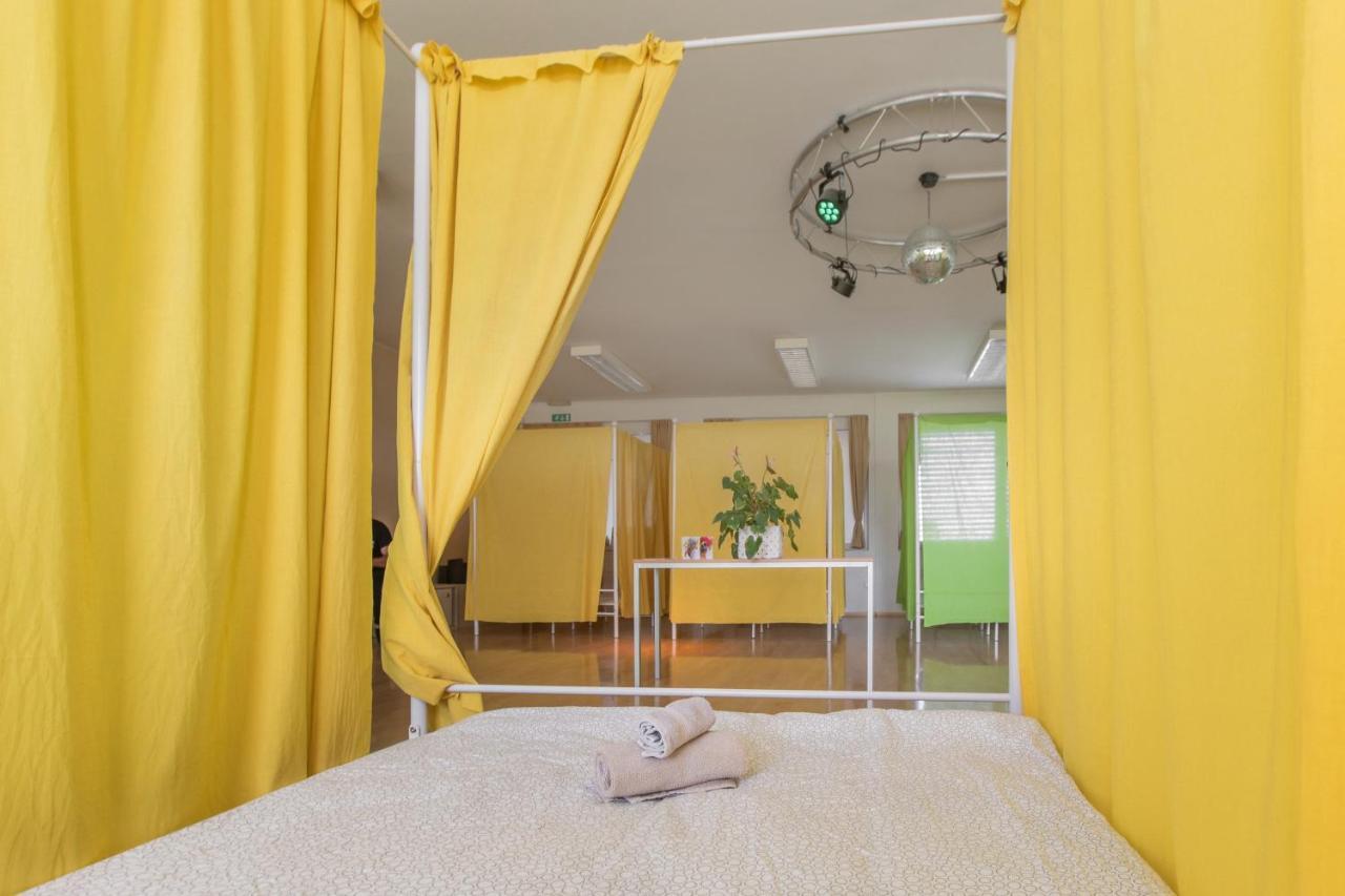 Tej Hostel Ljubljana Bagian luar foto