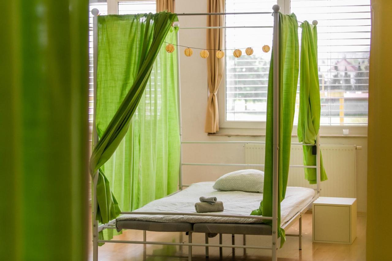 Tej Hostel Ljubljana Bagian luar foto